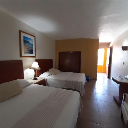 Hotel Maria Teresa Playa Azul Esterno foto
